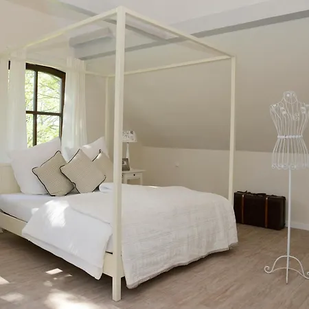 Hochzeitszimmer Der Alten Schule Guest house Raddestorf