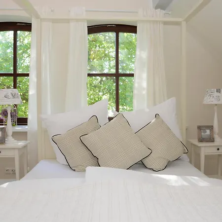 게스트하우스 Hochzeitszimmer Der Alten Schule